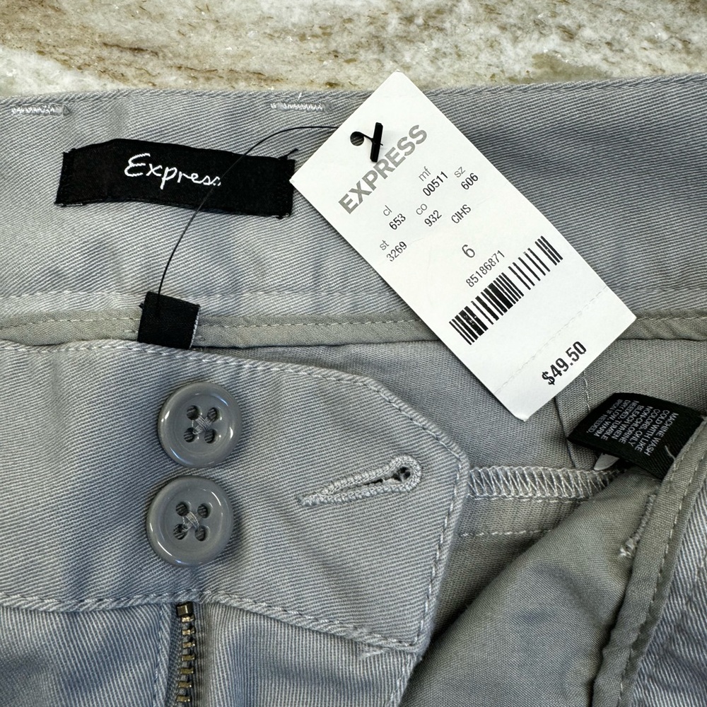 NWT!! Express Sz 6 Soft grey casual pants